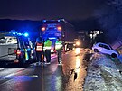 Nehoda osobního auta na náledí u Mlnického Vtelna (18. ledna 2024)