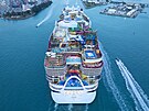 Nejvtí výletní lo svta Icon of the Seas piplouvá do pístavu v Miami (10....