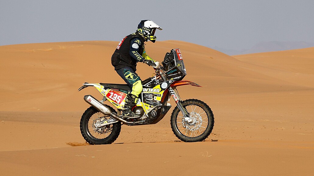panlský motocyklista Carles Falcón ve 2. etap Rallye Dakar 2024.