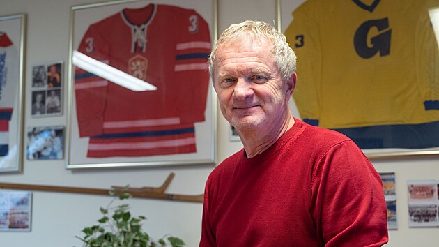 B�val� hokejista, tren�r a mana�er Zl�na Zden�k Venera