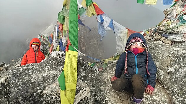 tylet Zara se stala nejmlad enou na svt, kter  dokzala zdolat zkladn tbor nejvy hory svta Mt. Everest.