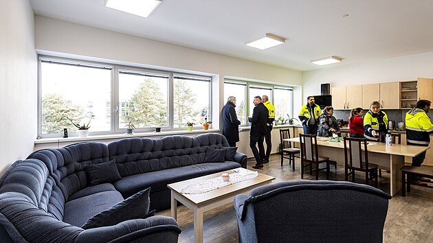 Zdravotnick� z�chrann� slu�ba �steck�ho kraje p�evzala novou p��stavbu v�jezdov� z�kladny v Rumburku. (17. ledna 2024)