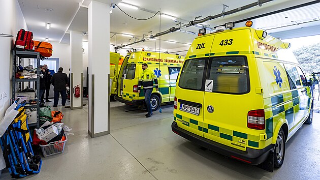 Zdravotnick� z�chrann� slu�ba �steck�ho kraje p�evzala novou p��stavbu v�jezdov� z�kladny v Rumburku. (17. ledna 2024)