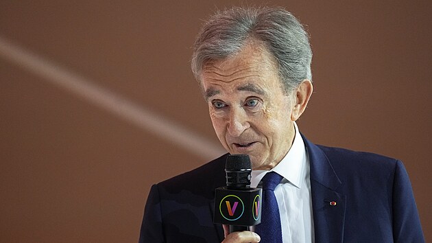 Gener�ln� �editel luxusn� skupiny LVMH Bernard Arnault (15. �ervna 2023)
