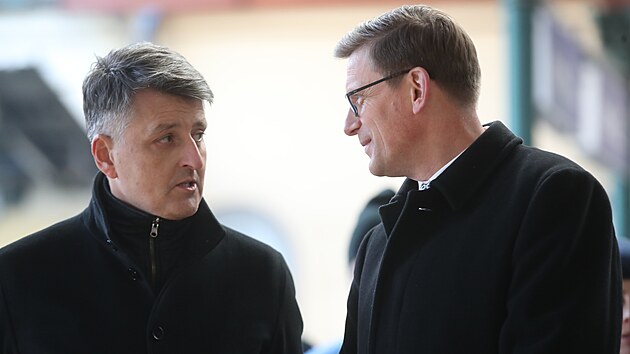 Slavnostn� zah�jen� rekonstrukce Masarykova n�dra�� v Praze. Na sn�mku zleva gener�ln� �editel Spr�vy �eleznic Ji�� Svoboda a ministr dopravy Martin Kupka. (11. ledna 2024)