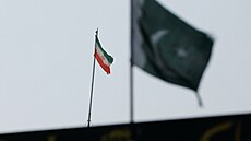 Vlajka Íránu na konzulátu v pákistánském Karáí (18. ledna 2024)