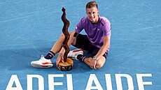 �eský tenista Ji�í Lehe�ka slaví v Adelaide premiérový titul na okruhu ATP.