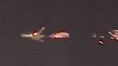 Boeing 747 v plamenech. Letl z mezinárodního letit v Miami