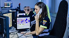 Veronika Oslzlá, operátorka záchranné slu�by