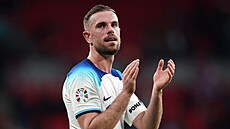 Jordan Henderson v anglickém dresu b�hem podzimní kvalifikace na Euro 2024...
