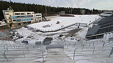 Nová tribuna E ukrývá také ubytovací kapacity, mazací bu�ky �i sociální zázemí.