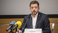 Ministr vnitra Vít Rakušan na tiskové konferenci spolu s ředitelem sekce...