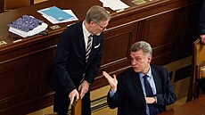 Premiér Petr Fiala a ministr spravedlnosti Pavel Blaek pi projednávání návrhu...