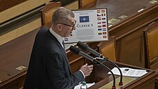P�edseda ANO Andrej Babi� p�i mimo�ádné sch�zi Sn�movny k návrhu na zavedení...