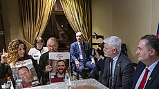 Prezident Petr Pavel se na náv�t�v� Izraele setkal s propu�t�nými rukojmími a...