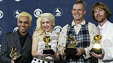 Kapela No Doubt se zpvakou Gwen Stefani na udílení cen Grammy v roce 2004