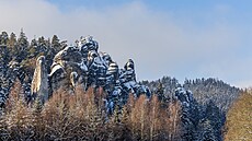 Proud turist míí k pokladnám Adrpaských skal na archivním snímku z kvtna 2018