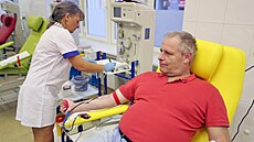 Členové Hasičského záchranného sboru Karlovarského kraje darovali krev v...