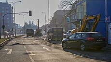 Opravy silnice se v Brn� v roce 2024 nevyhnuly ani Gajdo�ov� ulici. Lidé si st�ovali na jejich pomalé tempo.