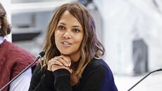 Halle Berry se ú�astní diskusí o �enském zdraví na univerzitách. (leden 2024)