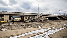 Libeský most je uzavený kvli technickému stavu jedné jeho ásti. (12. ledna...