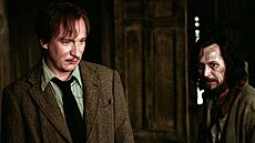 David Thewlis a Gary Oldman ve filmu Harry Potter a vze z Azkabanu (2004)