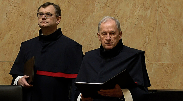Obstrukcím vstříc. Bude se slovenský Ústavní soud inspirovat v Česku?