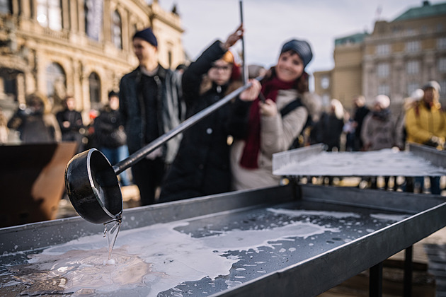 Je to pro nás krok k uzdravování. Fakulta se měsíc po střelbě otevřela studentům