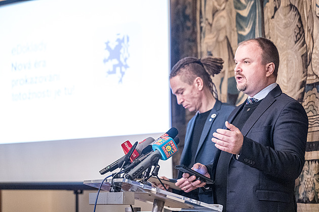 Chyby jsme měli čekat, zájem o eDoklady byl obrovský, říká ředitel DIA