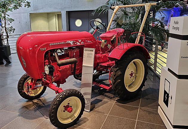 Nový telefon Porsche dělá Honor. Ale víte, kdo vyráběl ten první?