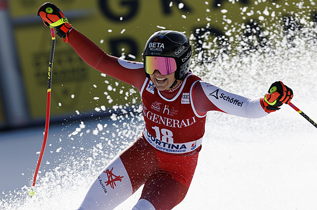 Vernierová ovládla sjezd Cortině, Shiffrinová se zranila, Ledecká nestartovala