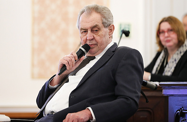 Zeman označil za bezpečnostní riziko Evropskou unii v současné podobě