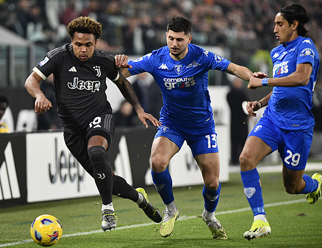 Juventus hrál od osmnácté minuty v deseti, s Udine nakonec remizoval