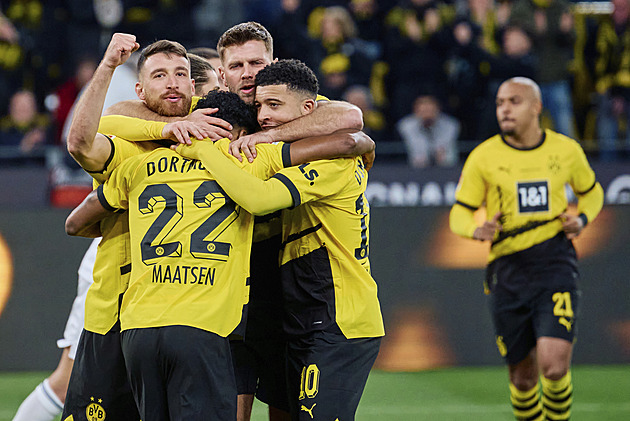Dortmund porazil Bochum a je čtvrtý, hattrickem se blýskl Füllkrug