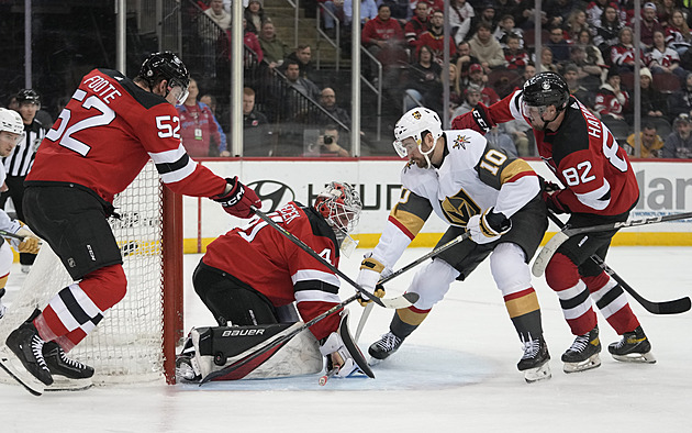 Mladí Kanaďané i přes osvobození nesmí hrát. NHL čelí kritice: Porušujete smlouvu