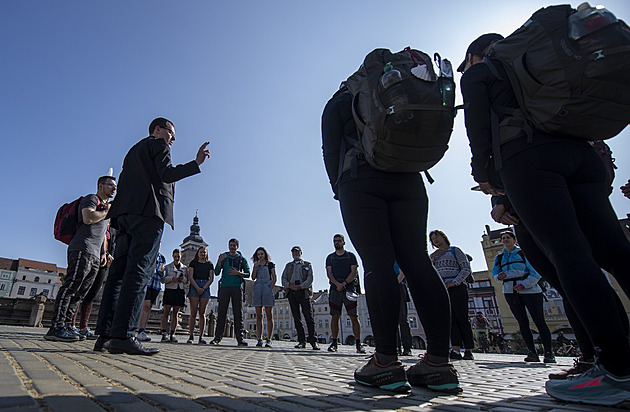 Úřady budou moct nahlížet do databáze turistů. Háčkem může být ochrana soukromí