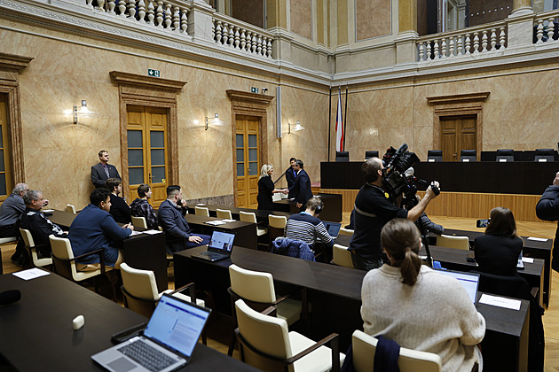 Penzijní granát. Soud podemílá víru v ústavní pořádek