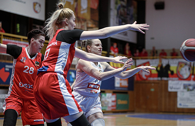 Derby naznačí další osud hradeckých lvic. Trutnov může překvapit