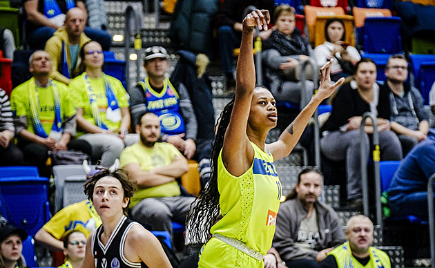 Nedůstojný debakl. Basketbalistky USK v ligovém derby zničily třetí Slavii