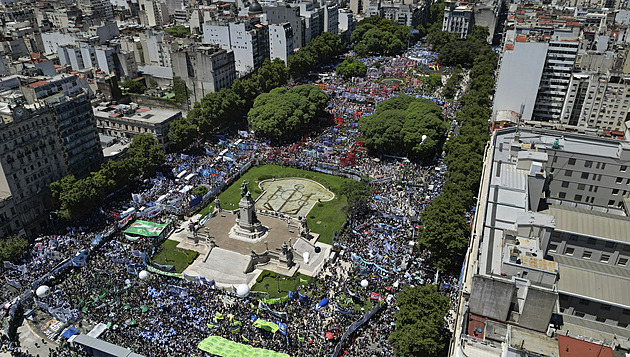 Argentinu ochromila generální stávka, lidem se nelíbí prezidentovy reformy