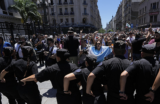 Argentinu ochromila generální stávka, lidem se nelíbí prezidentovy reformy