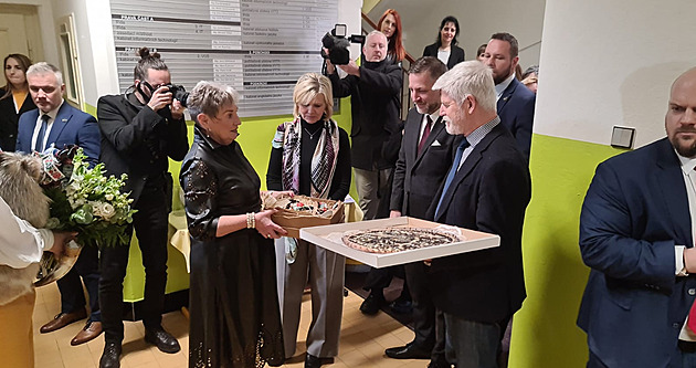 Prezident přijel do Plzeňského kraje, čeká ho i diskuze o změně financování školství