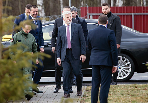 Pavla čeká debata se středoškoláky, návštěvu kraje zakončí v Srní u vlků
