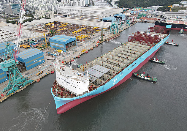 Námořní doprava produkuje miliardu tun oxidu uhličitého ročně. Jak z toho ven
