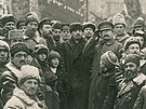 Druhé výroí Velké íjnové socialistické revoluce v Moskv. Lenin je uprosted,...