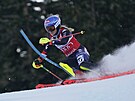 Americká lyaka Mikaela Shiffrinová jede v první kole slalomu Svtového poháru...