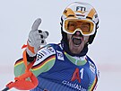 Nmecký lya Linus Strasser slaví do dojetí do cíle slalomu Svtového poháru v...