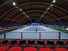 Pohled do haly ve Vendryni u Tince, kde etí tenisté sehrají kvalifikací...