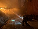 K poáru prmyslového objektu pily v Luanech  nad Nisou vyjídli hasii v...