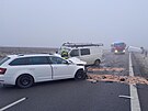 Dopravní nehoda svou dodávek a jednoho osobního automobilu u obce Velvary